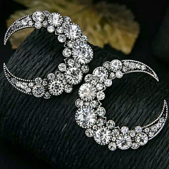 Large Crescent Moon Sparkling Fashion Earrings - Picture 6 of 6